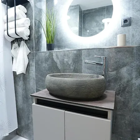 Luxury - Ic - Familienfreundliches 新维德