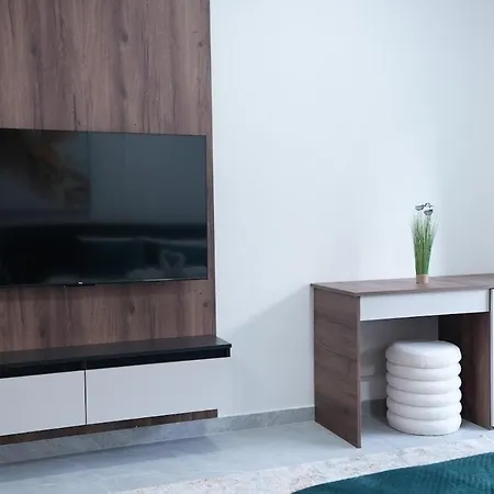 Luxury - Ic - Familienfreundliches I Stock *