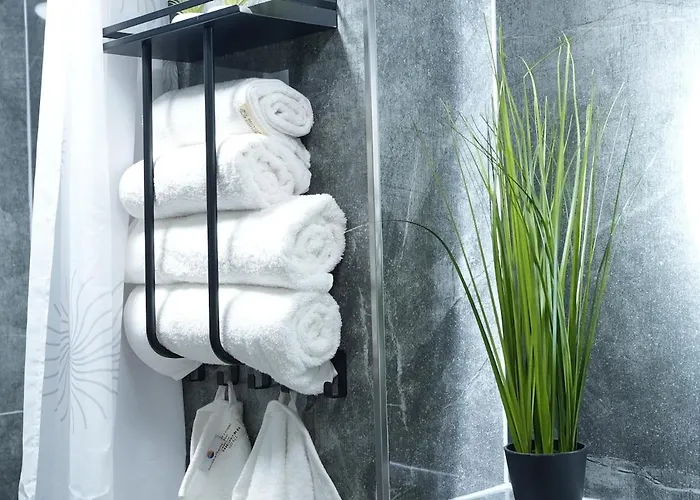 Luxury - Ic - Familienfreundliches アパート ノイヴィート