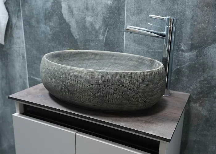 Luxury - Ic - Familienfreundliches アパート ノイヴィート